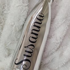 Kustomoitu pullo omalla nimellä