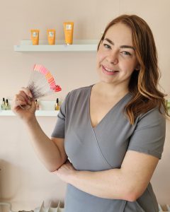 Geelilakkaus sävyjä on valittavana useita